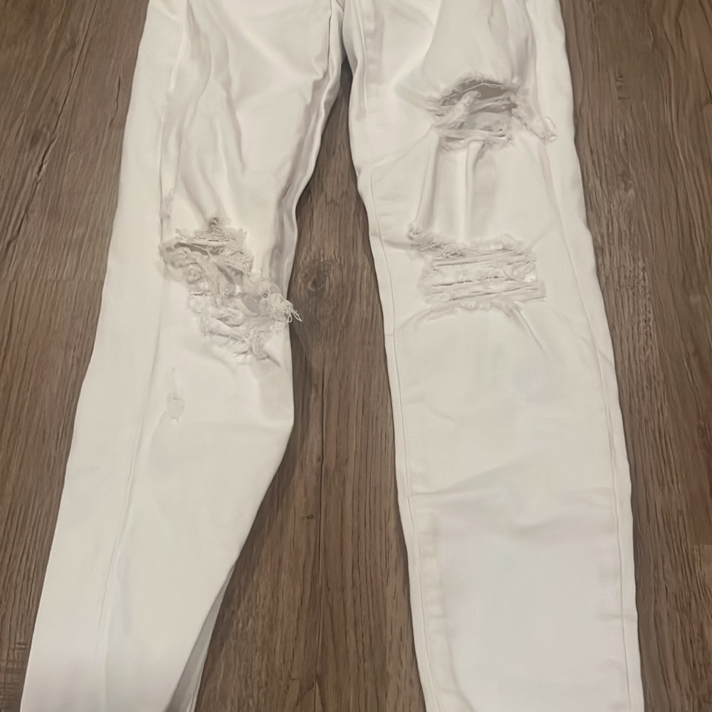 American Eagle Outfitters White Distressed Skinny Jeans